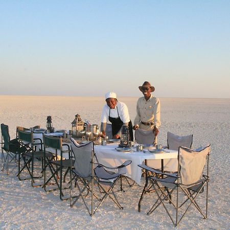 Gweta Lodge Bagian luar foto